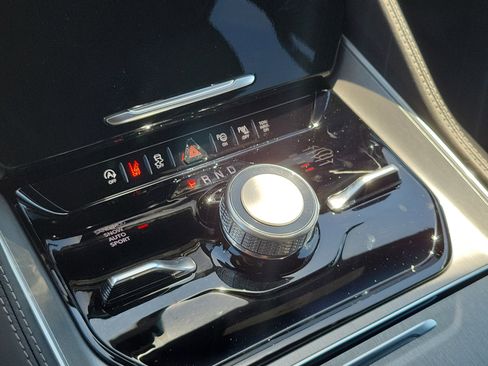 New 2026 Jeep Grand Wagoneer Limited AWD/4WD image 16