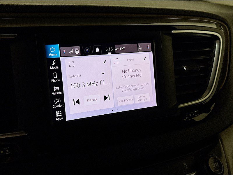 Used 2023 Chrysler Voyager LX FWD image 14