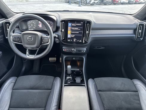 Used 2021 Volvo XC40 T5 R-Design w/ Advanced Package AWD/4WD image 17