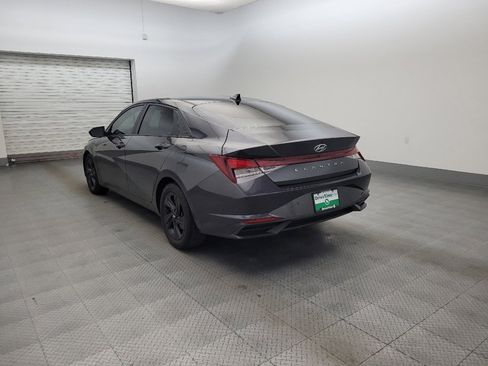 Used 2021 Hyundai Elantra SEL FWD image 5
