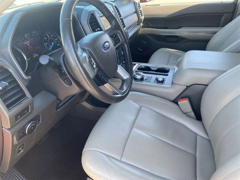 Used 2021 Ford Expedition XLT image 15