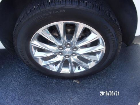 Used 2018 Buick Enclave Premium w/ Experience Buick Package AWD/4WD image 17