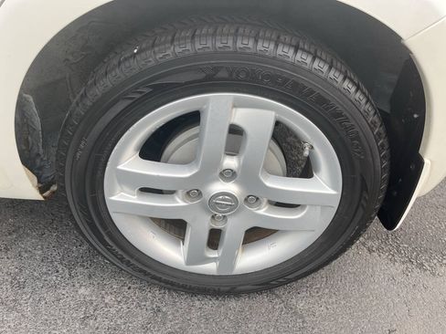 Used 2014 Nissan Cube 1.8 SL w/ SL Preferred Package FWD image 8