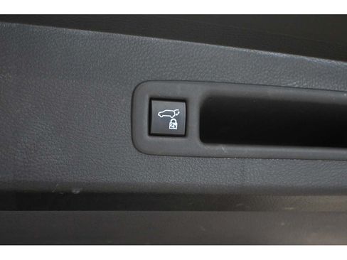 Used 2021 Toyota Sienna XLE w/ XLE Plus Package FWD image 26