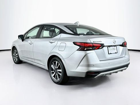 Used 2025 Nissan Versa SV FWD image 5