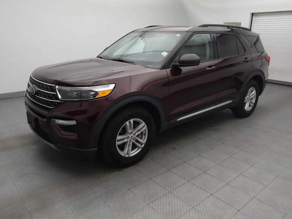 Used 2022 Ford Explorer XLT w/ Equipment Group 202A AWD/4WD image 2