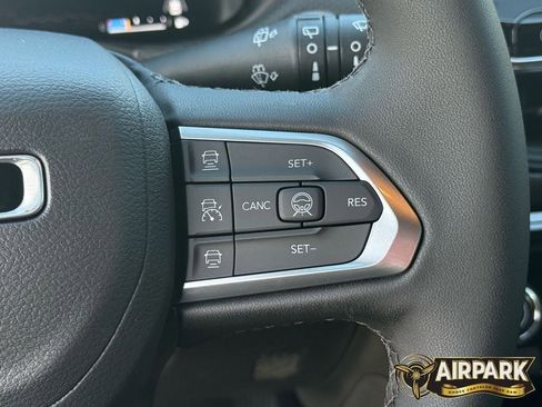 New 2026 Jeep Compass Limited w/ Sun, Sound & Navigation Group AWD/4WD image 17