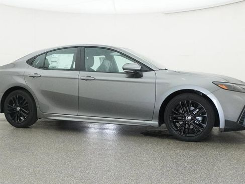 New 2026 Toyota Camry SE FWD image 31