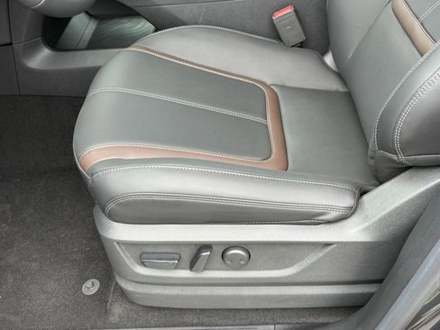 New 2026 Nissan Armada SL image 38