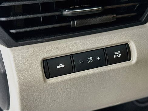 Used 2023 Nissan Altima 2.5 SV FWD image 17