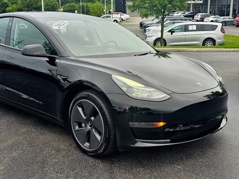 Used 2023 Tesla Model 3 Standard Range RWD image 2