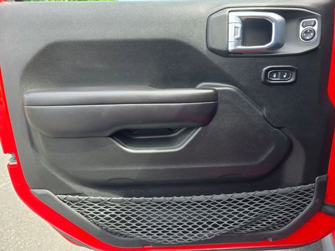 Used 2021 Jeep Wrangler Sport AWD/4WD image 17
