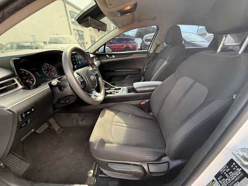 Used 2021 Kia K5 LX FWD image 9