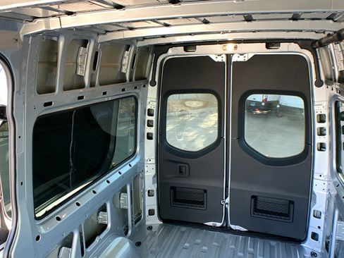 Used 2022 Mercedes-Benz Sprinter 2500 image 24