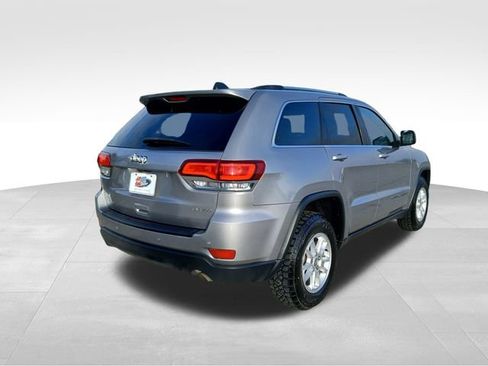 Used 2020 Jeep Grand Cherokee Laredo image 5