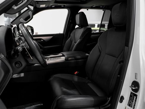 Used 2024 Lexus LX 600 F Sport image 30