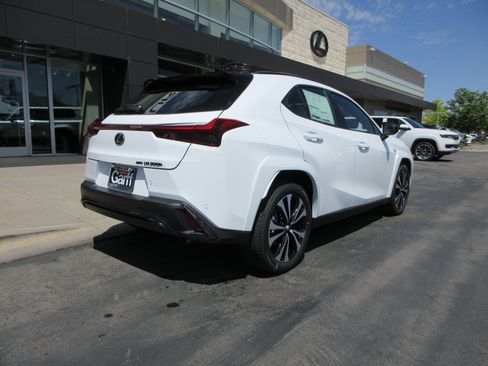 New 2026 Lexus UX 300h AWD image 10