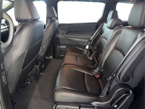 Used 2023 Honda Odyssey Sport image 10