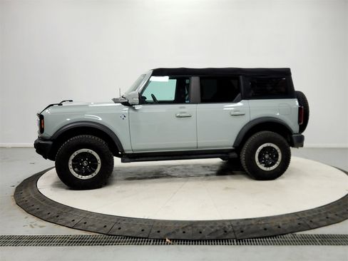 Used 2022 Ford Bronco Outer Banks w/ Sasquatch Package image 4