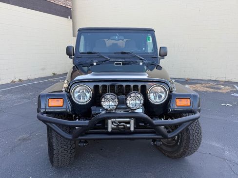 Used 2005 Jeep Wrangler Rubicon w/ Security Group AWD/4WD image 2