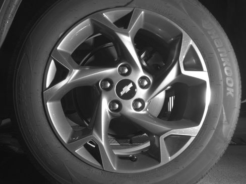 Used 2025 Chevrolet Trax LT FWD image 14