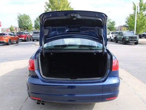 Used 2014 Volkswagen Jetta S image 9