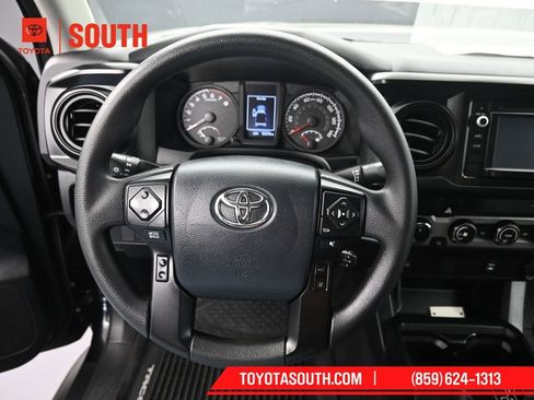 Used 2019 Toyota Tacoma SR image 18