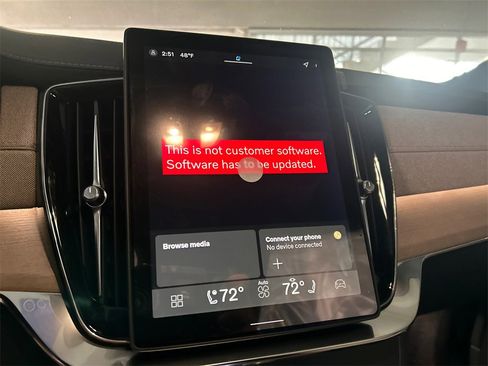 New 2026 Volvo XC90 B6 Plus w/ Protection Package Premier image 15