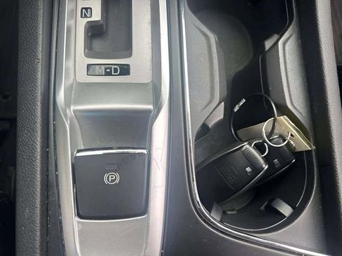 Used 2025 Subaru Ascent Premium AWD/4WD image 10