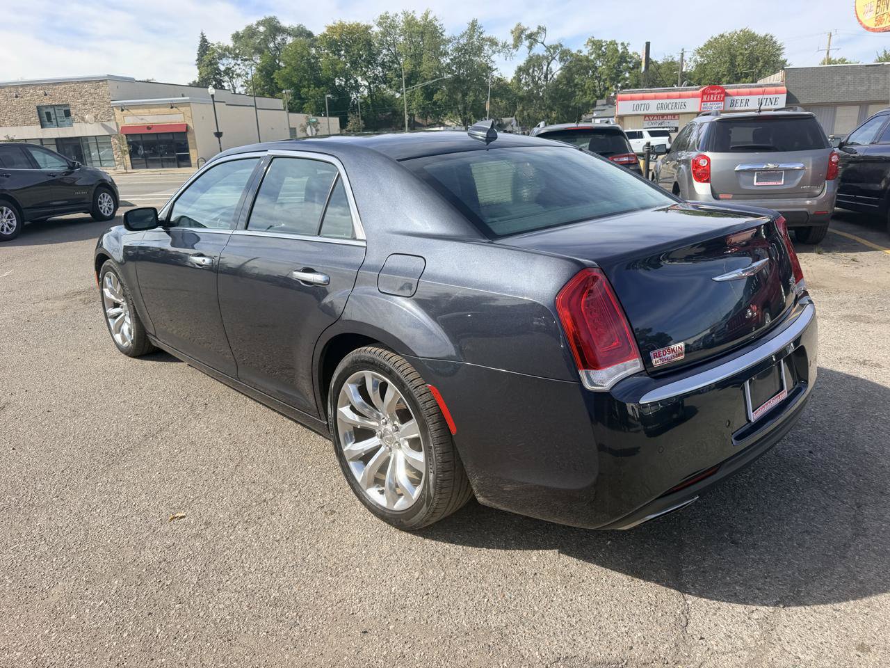 Used 2015 Chrysler 300 C Platinum w/ Light Group RWD image 3