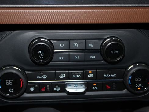 Used 2024 Ford Bronco Outer Banks w/ Sasquatch Package image 28