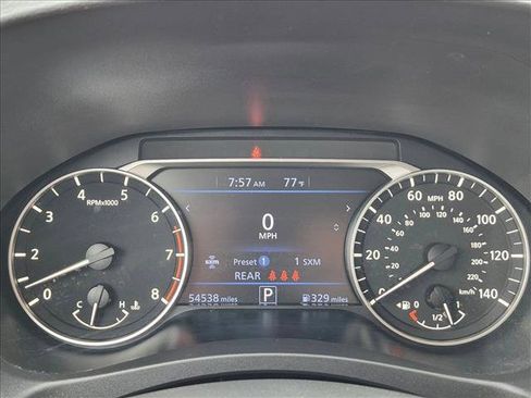 Used 2024 Nissan Altima 2.5 SV FWD image 9
