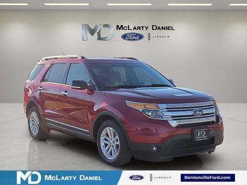 Used 2014 Ford Explorer XLT image 1