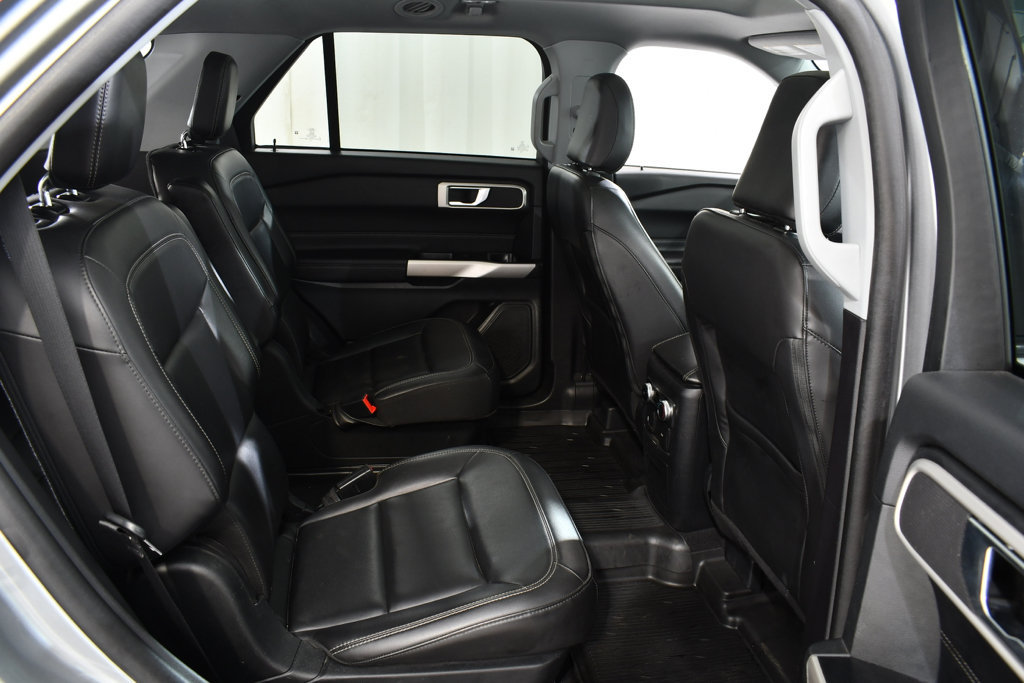 Used 2023 Ford Explorer XLT w/ Equipment Group 202A AWD/4WD image 19