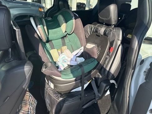 Used 2019 Chrysler Pacifica Touring-L Plus w/ Advanced Safetytec Group FWD image 34