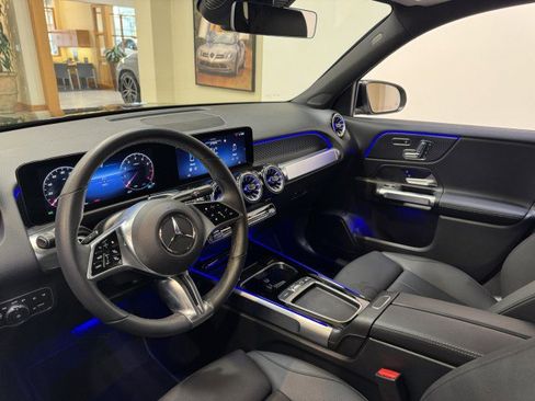 Certified 2025 Mercedes-Benz GLB 250 image 6