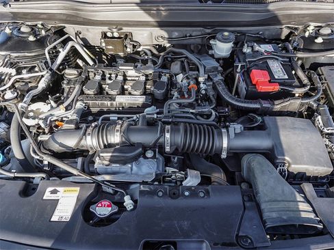 Used 2018 Honda Accord LX image 25