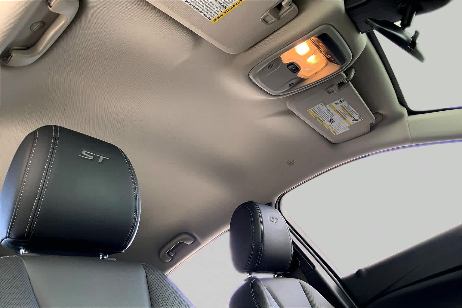 Used 2024 Buick Encore GX Sport Touring FWD image 14