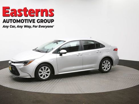 Used 2023 Toyota Corolla LE image 57