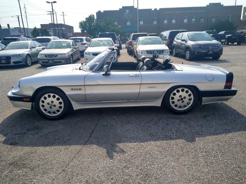 Used 1988 Alfa Romeo Spider Quadrifoglio image 13