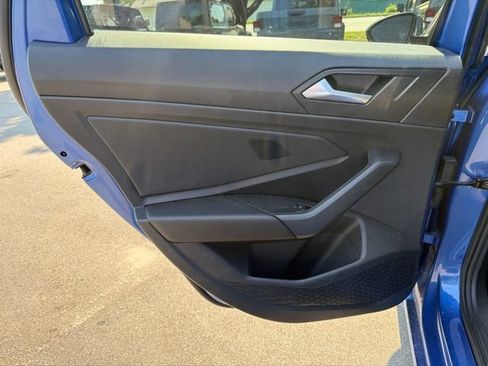 Used 2022 Volkswagen Jetta SE FWD image 15