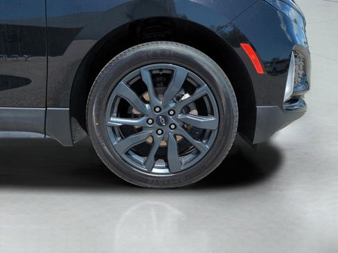 Used 2023 Chevrolet Equinox RS w/ RS Leather Package image 9