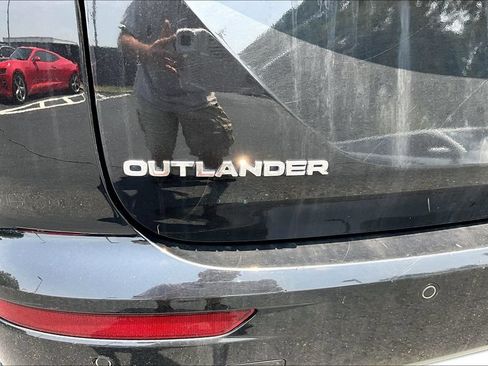 Used 2024 Mitsubishi Outlander SE FWD image 24