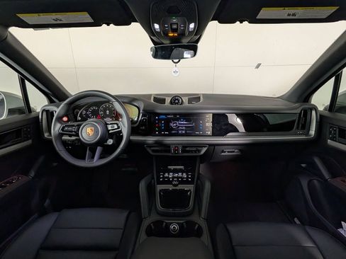 New 2026 Porsche Cayenne image 20