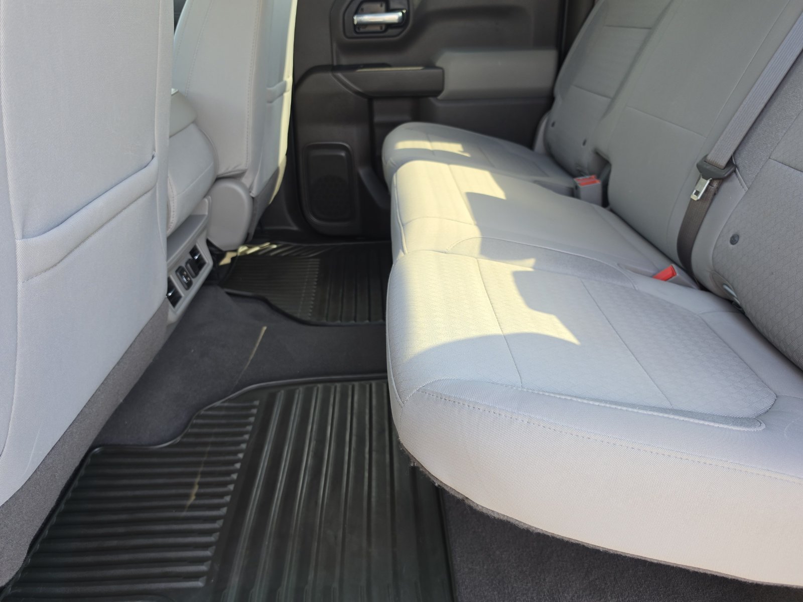 Used 2021 Chevrolet Silverado 1500 LT AWD/4WD image 17