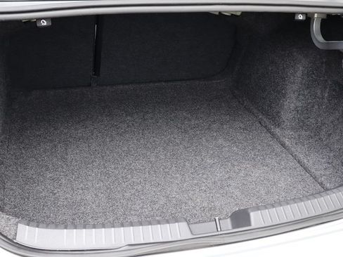 Used 2025 Volkswagen Jetta SE FWD image 25