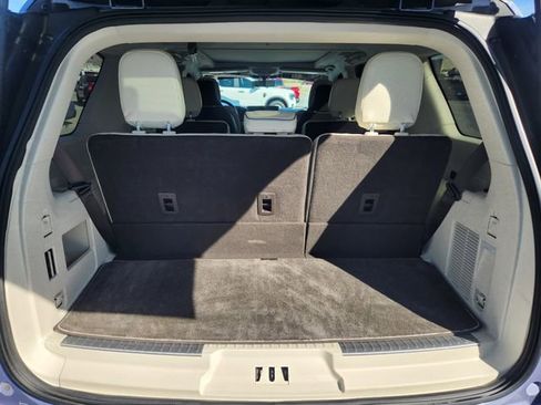 Used 2022 Lincoln Navigator Black Label image 24