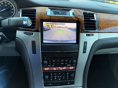 Used 2013 Cadillac Escalade Platinum image 17