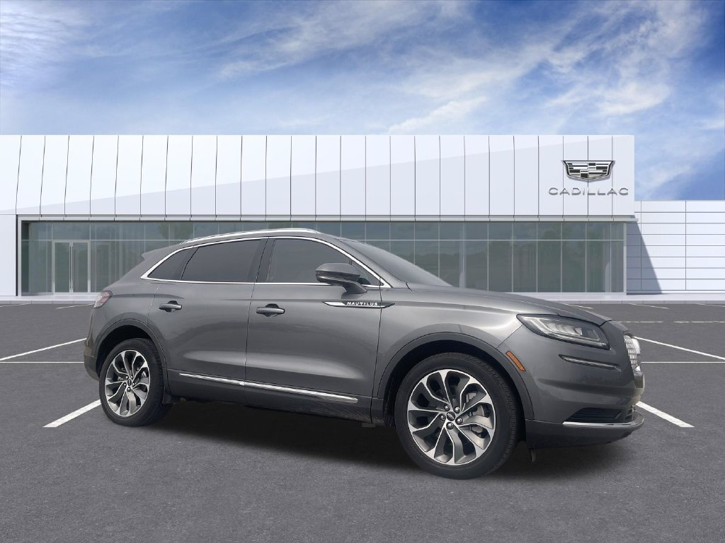 Used 2023 Lincoln Nautilus Reserve w/ Cargo Utility Package AWD/4WD image 1