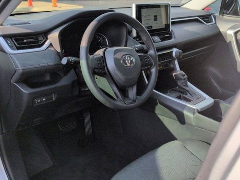 Used 2024 Toyota RAV4 XLE FWD image 9